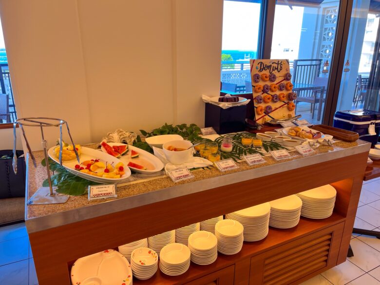 アラマハイナコンドホテル 朝食ビュッフェ LUANA